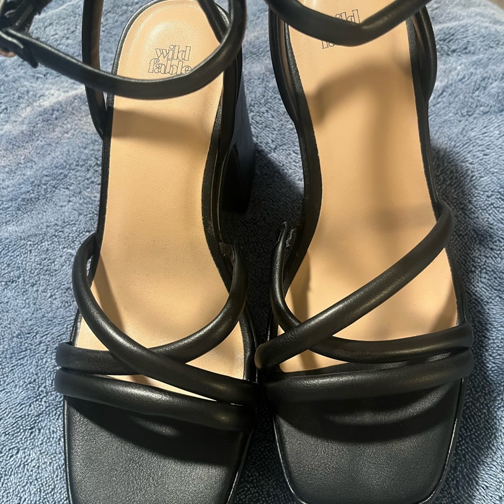 Wild Fable Black Platform Strappy Sandals